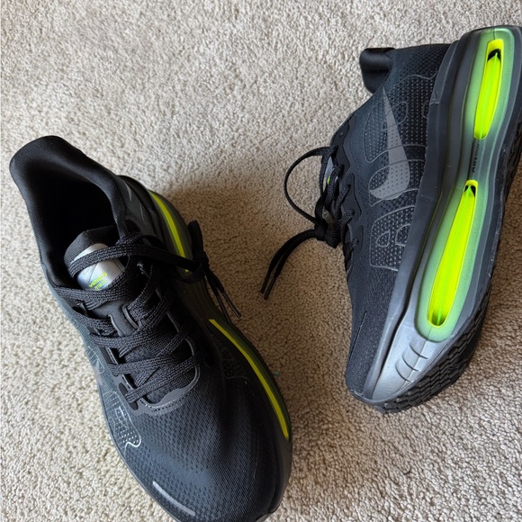 Nike Vomero Premium 'Black Anthracite'  2025 - Picture 3 of 10